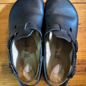 Birkenstock Black Slippers Comfortable Slip-On Design